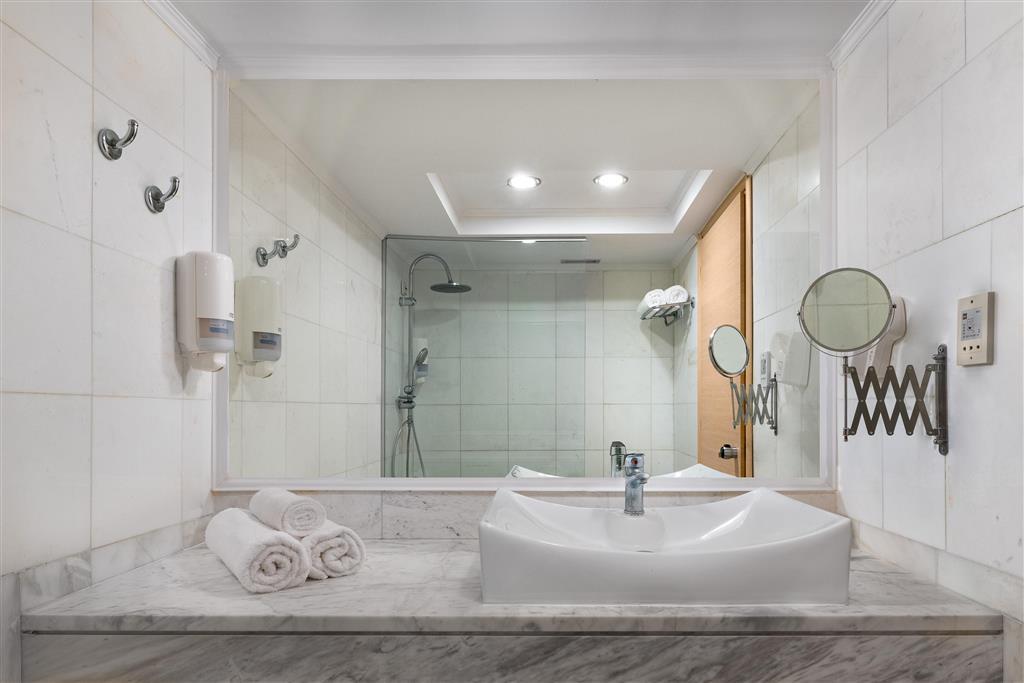 Hotel Kresten Palace - kúpelňa - letecký zájazd CK  - Faliraki,