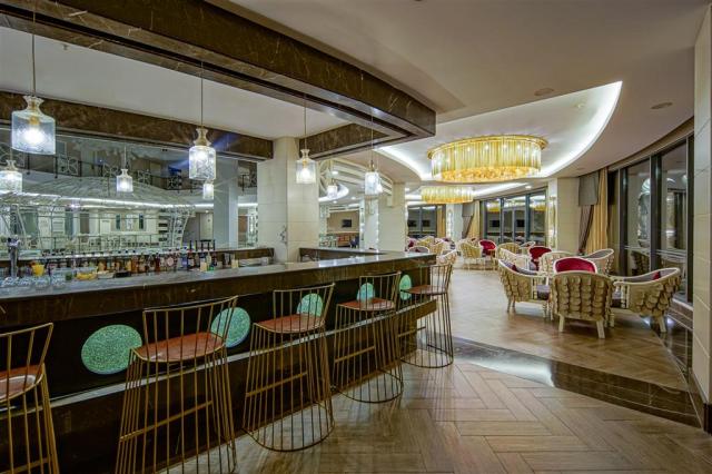 Diamond Premium Hotel & Spa - Petit bar - letecký zájazd CK  - 