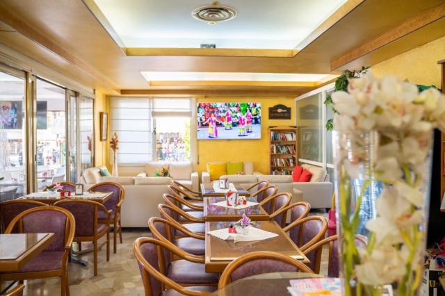 Hotel Harry´s individuálnou a autobusovou dopravou, dovolenka s