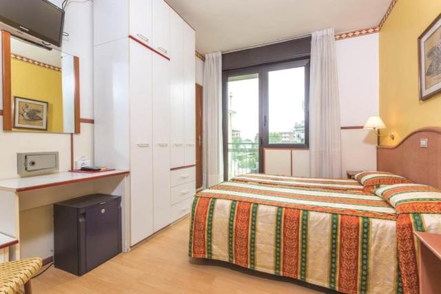 Hotel Harry´s individuálnou a autobusovou dopravou, dovolenka s