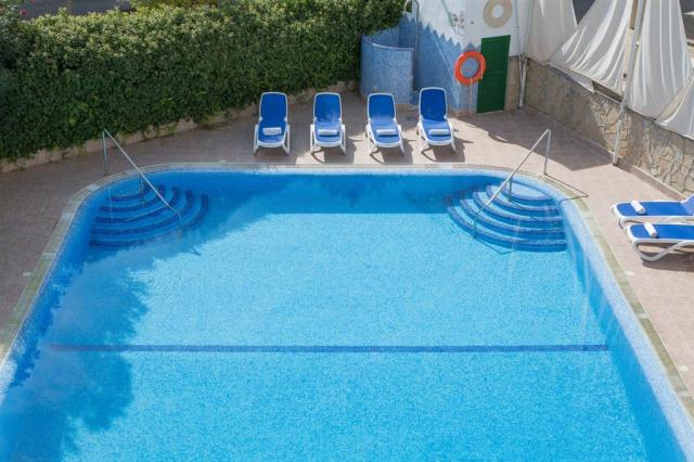 hotel BlueSea Piscis - bazén - letecký zájazd od CK  - Malorka,