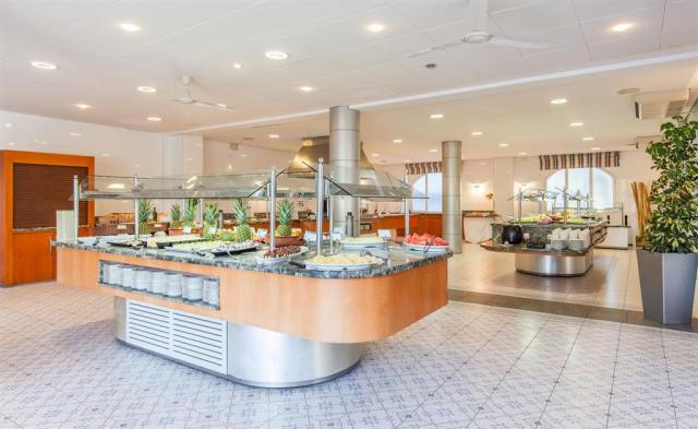 hotel BlueSea Club Marthas - bufet - letecký zájazd od CK  - Ma