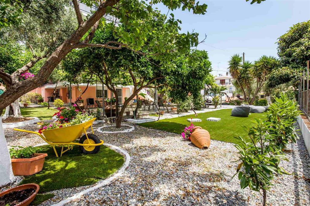Apartmány Ianos -záhrada - autobusový zájazd CK - Grécko, Thas