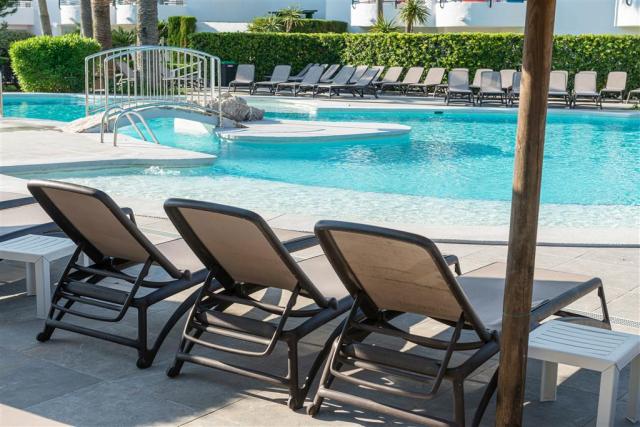 Aparthotel Alcudia Beach - bazén - letecký zájazd CK  - Malorka