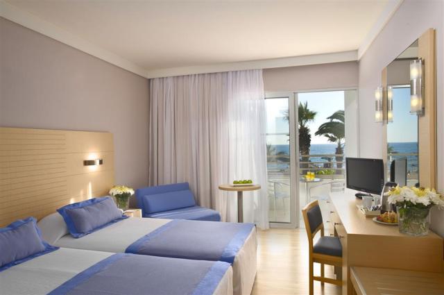 Louis Ledra Beach - hotel - letecký zájazd CK  - Cyprus, Paphos