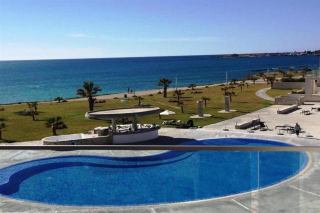 Amphora Hotel Suites - bazén - letecký zájazd CK  - Cyprus, Pap