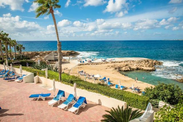Cynthiana Beach Hotel - pláž - letecký zájazd CK  - Cyprus, Pap