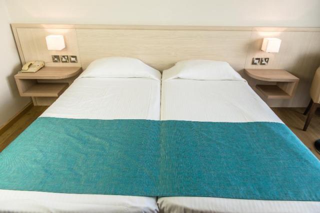 Cynthiana Beach Hotel - izba - letecký zájazd CK  - Cyprus, Pap
