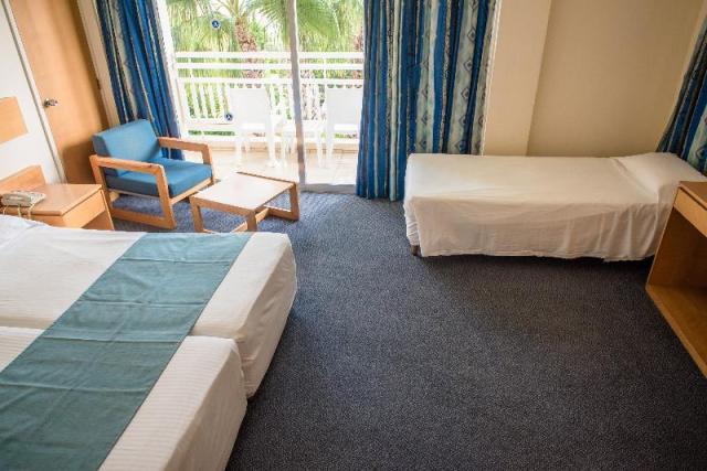 Cynthiana Beach Hotel - izba - letecký zájazd CK  - Cyprus, Pap