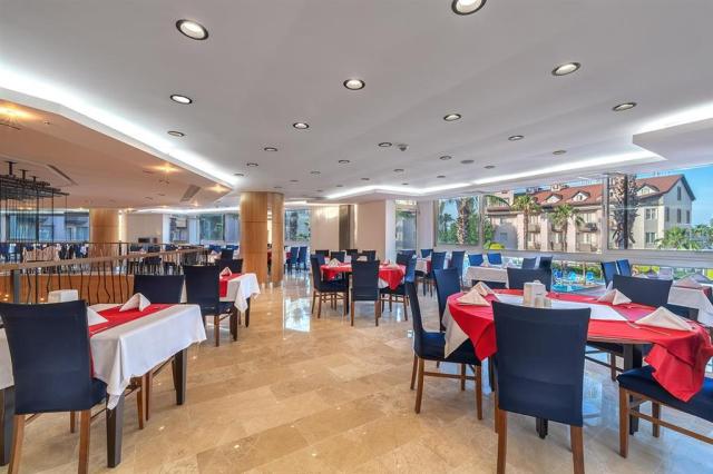 Orfeus Park Hotel - hlavná reštaurácia - letecký zájazd CK  - T