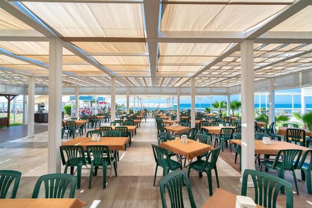Orfeus Park Hotel - bar na pláži - letecký zájazd CK  - Turecko