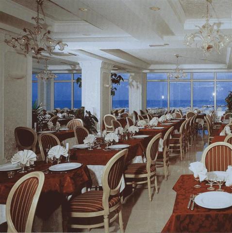 Hotel Imperial Beach light all inclusive, Rimini Marina centro,