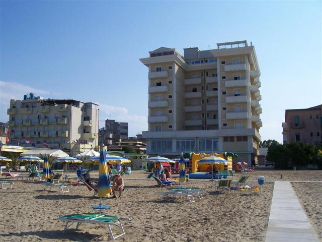 Hotel Imperial Beach light all inclusive, Rimini Marina centro,