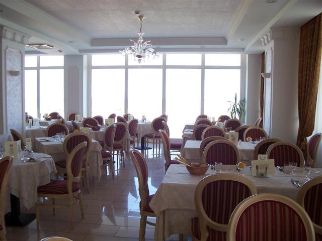 Hotel Imperial Beach light all inclusive, Rimini Marina centro,