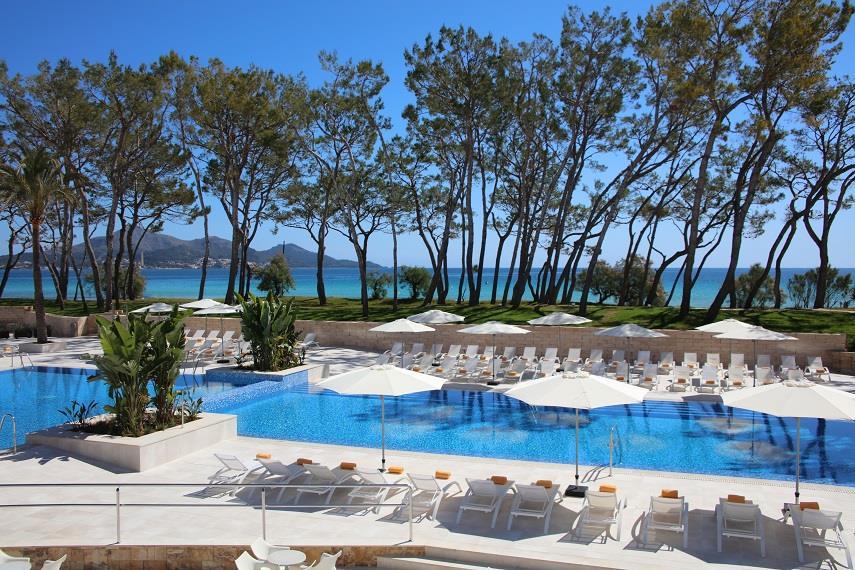 Iberostar Playa del Muro Village - bazén - letecký zájazd CK -