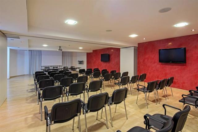 Iberostar Playa del Muro Village - konferenčná miestnosť - lete