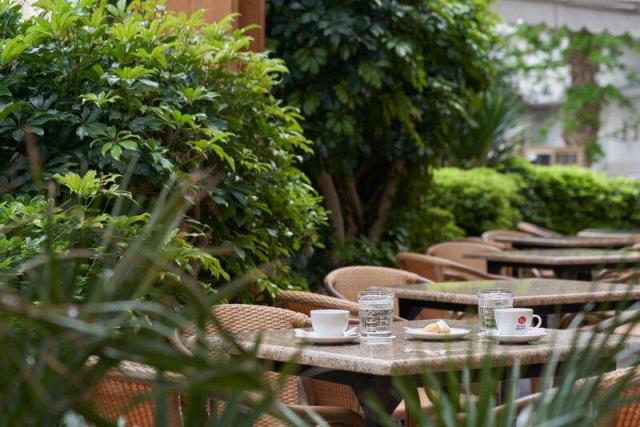 Hotel Esperia City - terasa - letecký zájazd CK  - Rodos, Rodos