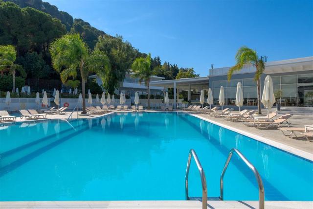 Hotel Oceanis Park - bazén - letecký zájazd CK  - Ixia, Rodos