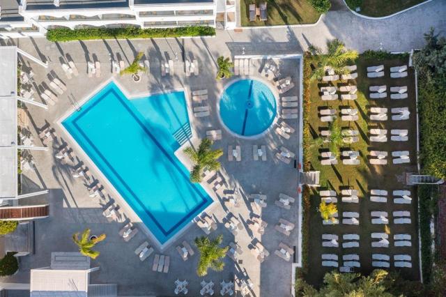 Hotel Oceanis Park - bazén - letecký zájazd CK  - Ixia, Rodos