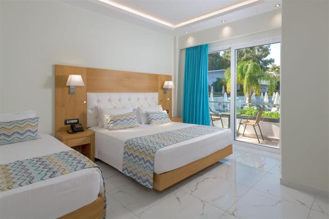 Hotel Oceanis Park - dvojlôžková izba s prístelkou - letecký zá