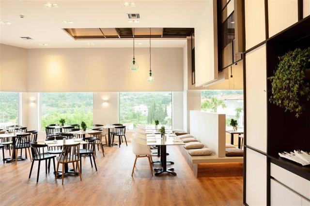 Hotel  Cyprotel Faliraki - reštaurácia - letecký zájazd CK  - F
