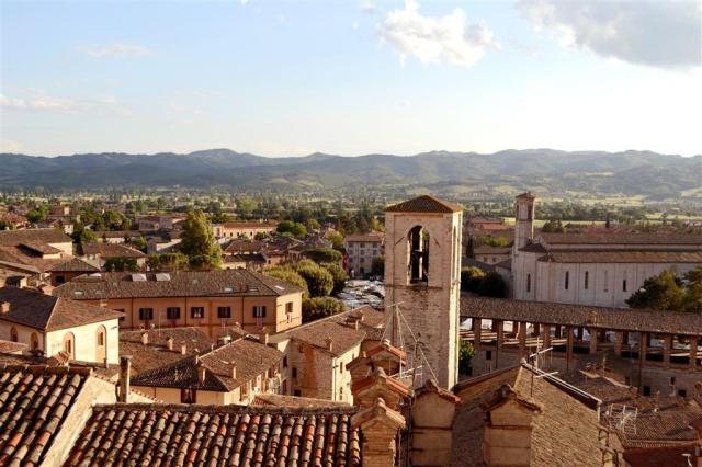 CK , letecký poznávací zájazd, Tajomstvá Umbrie a Lazia, Gubbio