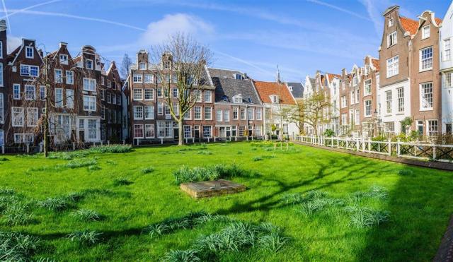 CK , Letecký poznávací zájazd, Amsterdam, Begijnhof