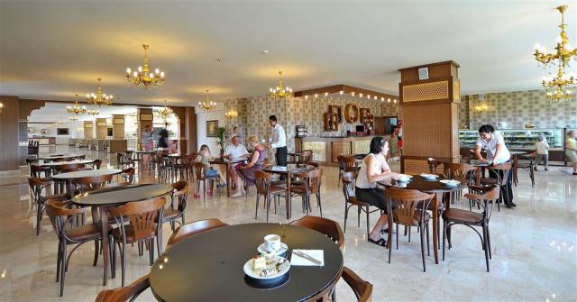 Eftalia Aqua Resort - cukráreň - letecký zájazd CK  - Turecko,