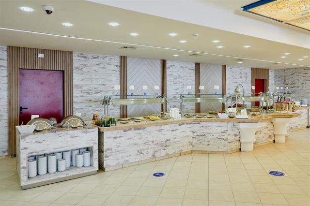 Sentido Bellevue Beach - bufetové stoly - letecký a autobusový 