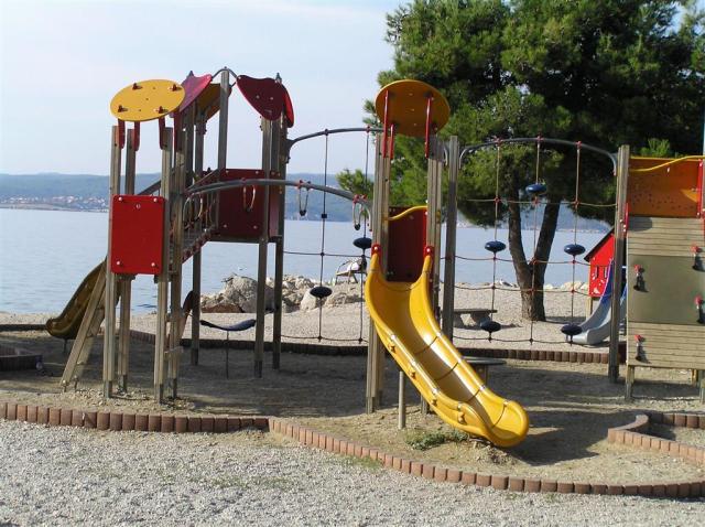 Holiday Resort Ad Turres - pláž - autobusový zájazd CK  - Chorv
