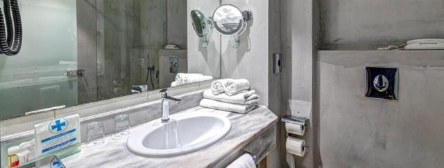 Hotel Lindos Breeze Beach hotel - kúpelňa - letecký zájazd CK