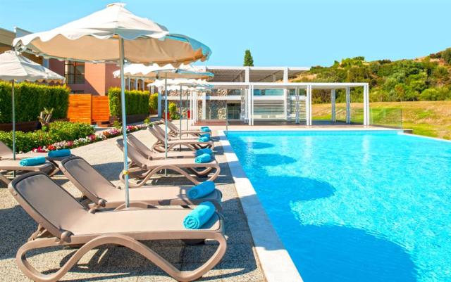 Hotel Lindos Breeze Beach hotel - bazén - letecký zájazd CK  -