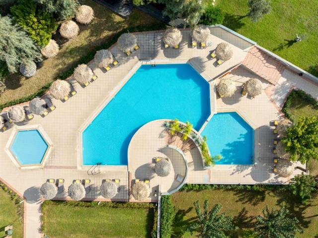 Hotel Lindos Breeze Beach hotel - hotelový rezort - letecký záj