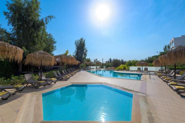 Hotel Lindos Breeze Beach hotel - bazén - letecký zájazd CK  -