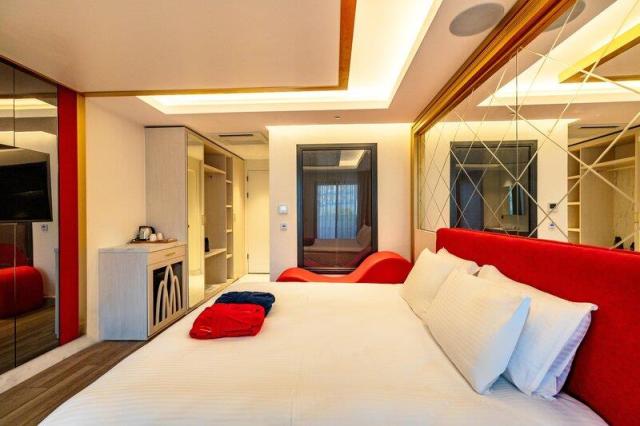 Granada Luxury Red- izba - letecký zájazd CK  - Turecko, Avsall