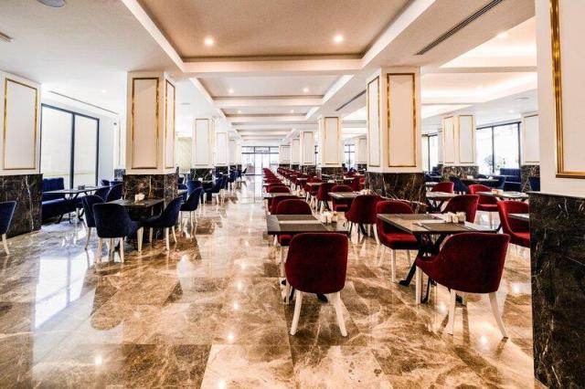 Granada Luxury Red- reštaurácia - letecký zájazd CK  - Turecko,