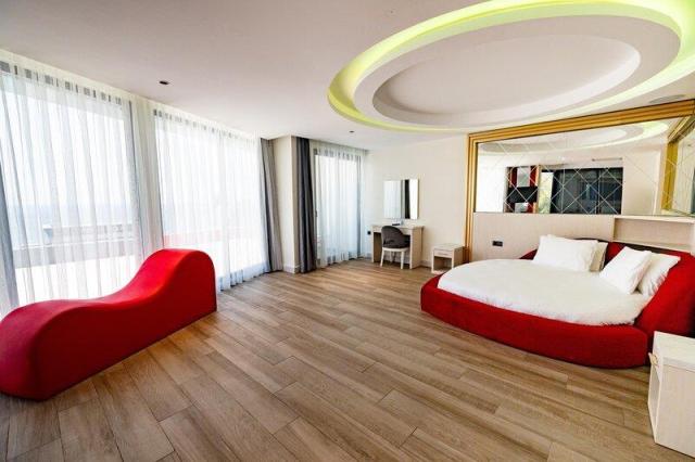 Granada Luxury Red- izba - letecký zájazd CK  - Turecko, Avsall