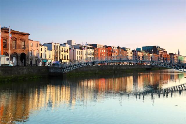 Okruh Írskom, letecký poznávací zájazd, Dublin a Mohérske útesy