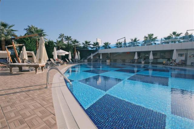 Sunprime C-lounge - bazén - letecký zájazd  - Turecko, Alanya
