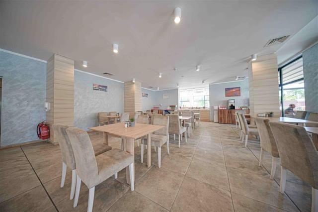 Cinema Hotel - reštaurácia - letecký a autobusový zájazd CK  -