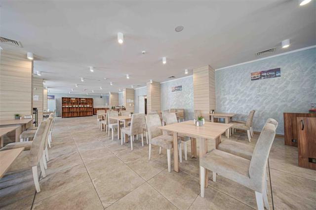 Cinema Hotel - reštaurácia - letecký a autobusový zájazd CK  -