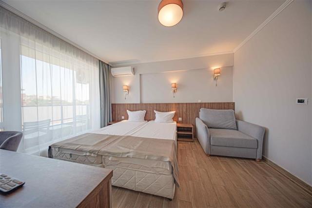 Cinema Hotel - izba - letecký a autobusový zájazd CK  - Bulhars