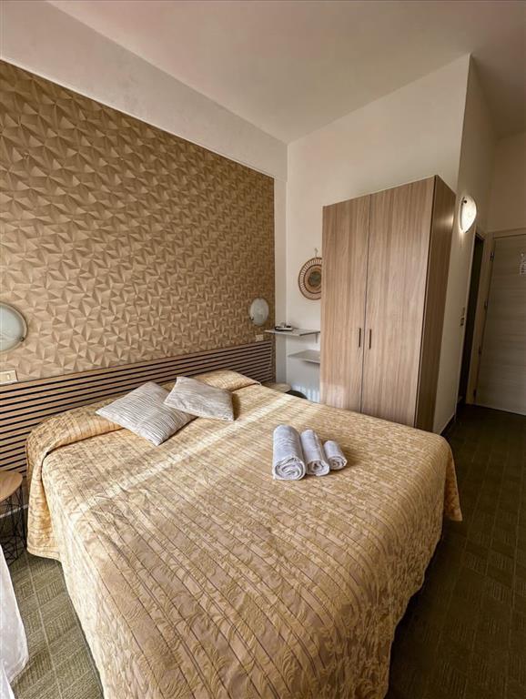 Hotel LEONE - Rimini - Taliansko - zájazdy individuálnou a autl