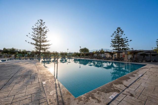 Akti Coast Club - bazény - letecky zájazd CK  - Marmari, Kos