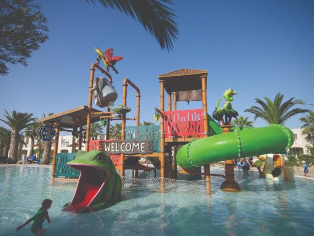 Akti Coast Club - detský bazén so šmýkalkami - letecky zájazd C