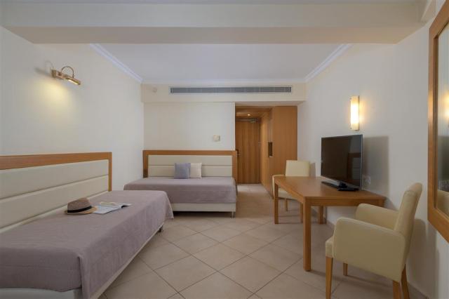 Hotel Lindos Royal Resort - rodinná suita - letecký zájazd CK  
