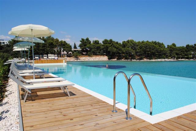 Resort Crvena Luka Hotel - zájazd CK  - Chorvátsko - Biograd na