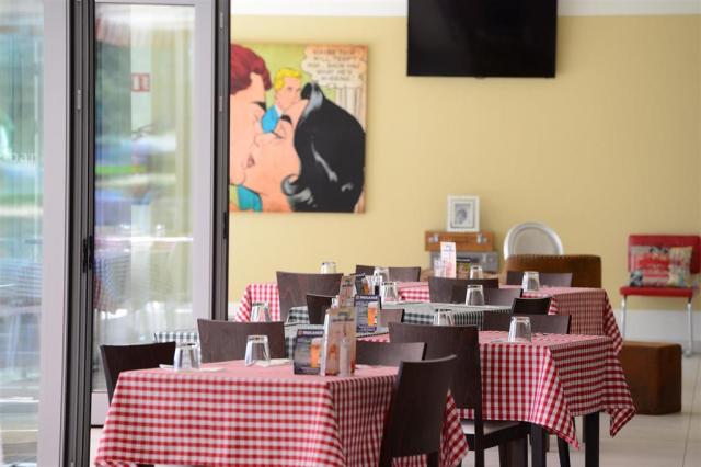 Resort Crvena Luka Hotel - zájazd CK  - Chorvátsko - Biograd na
