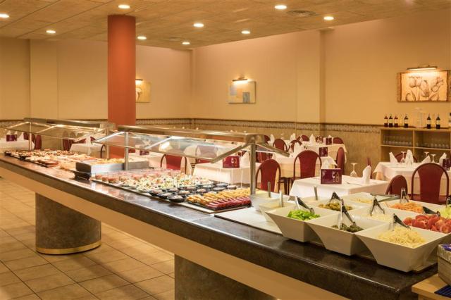 H.TOP Royal Sun Suites - bufetová reštaurácia - letecký zájazd 