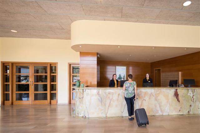 H.TOP Royal Sun Suites - recepcia - letecký zájazd od CK  - Špa